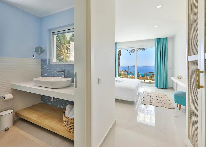 Bella Mare Magnificent Ultra Luxury Вилла *